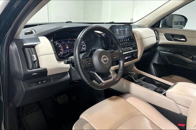 2023 Nissan Pathfinder SL 4WD