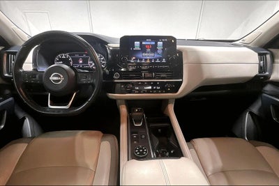 2023 Nissan Pathfinder SL 4WD
