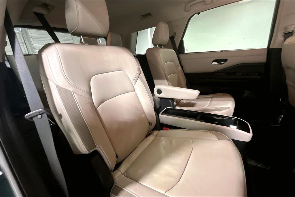 2023 Nissan Pathfinder SL 4WD