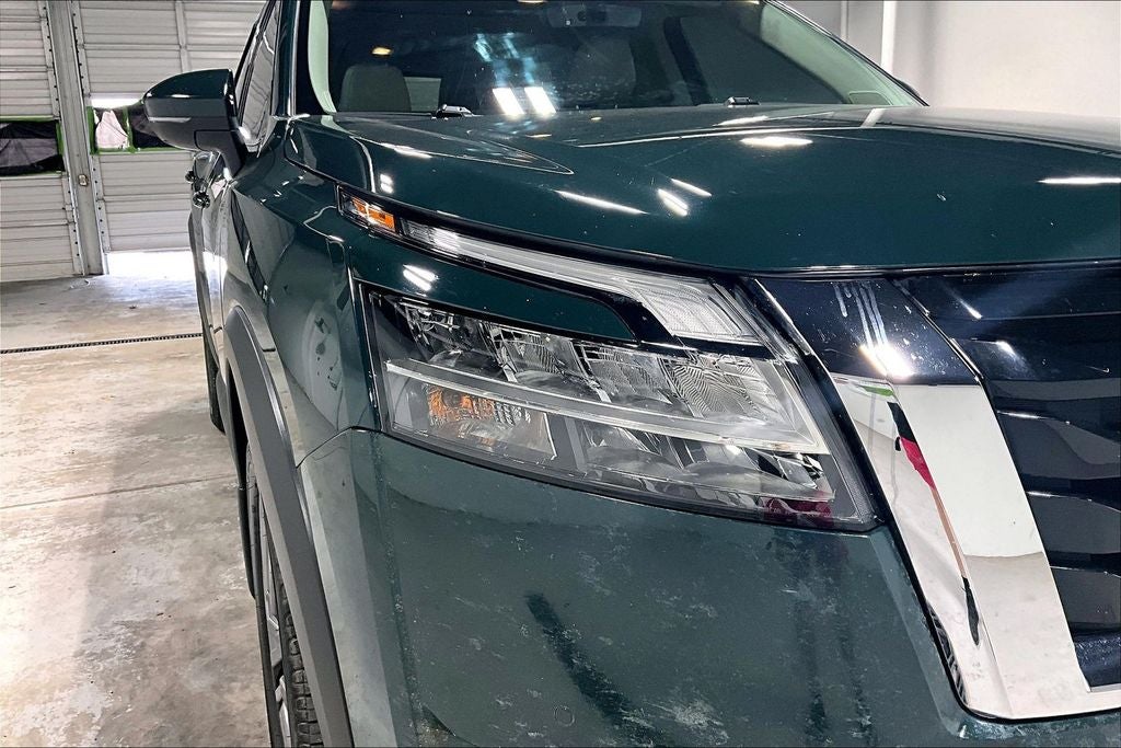 2023 Nissan Pathfinder SL 4WD