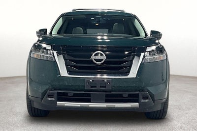 2023 Nissan Pathfinder SL 4WD
