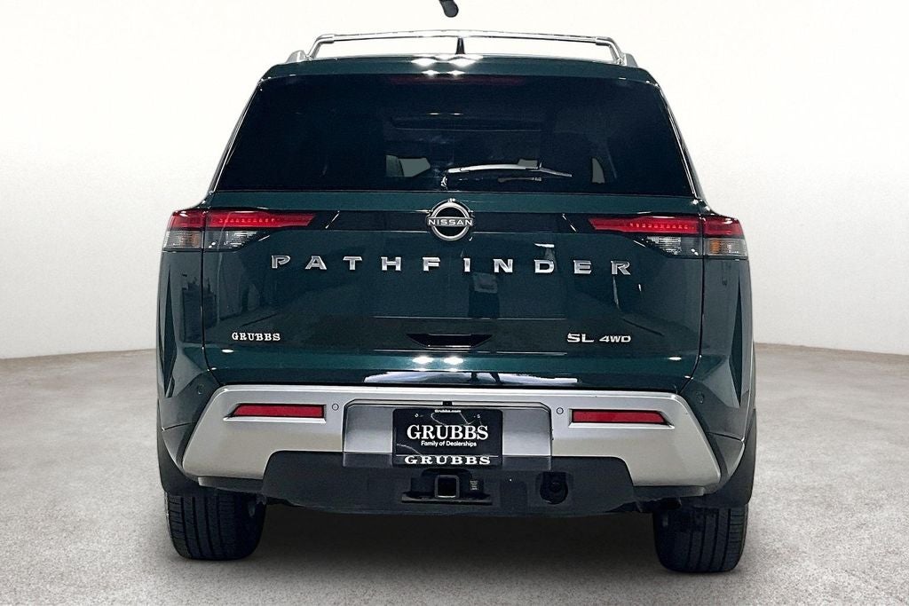 2023 Nissan Pathfinder SL 4WD
