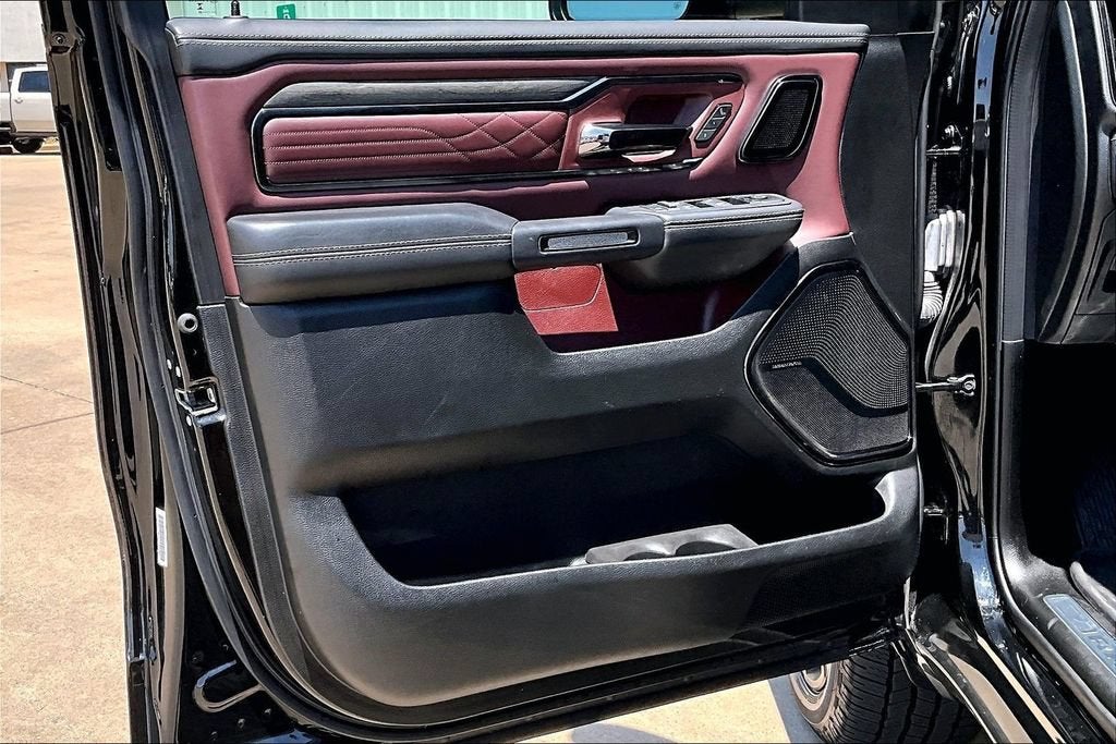2025 RAM 1500 Limited Crew Cab 4x4 5'7" Box