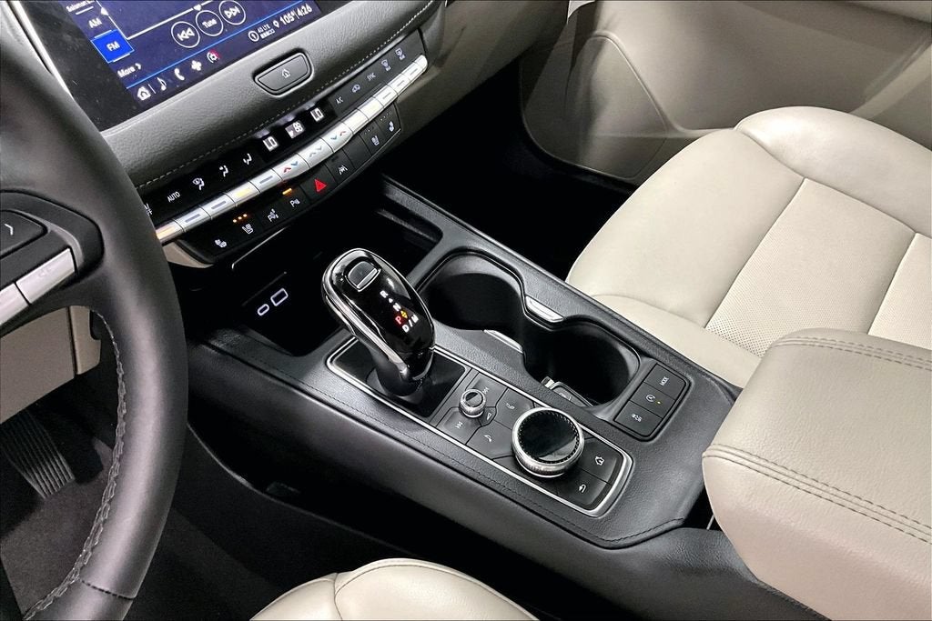 2023 Cadillac XT4 AWD Premium Luxury