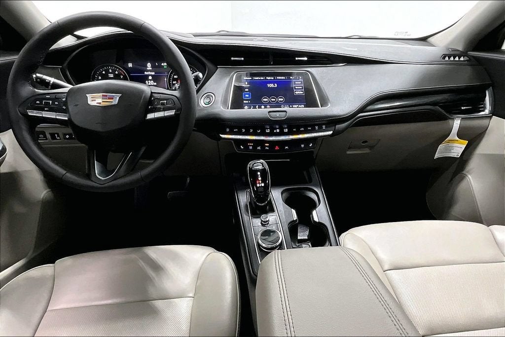 2023 Cadillac XT4 AWD Premium Luxury