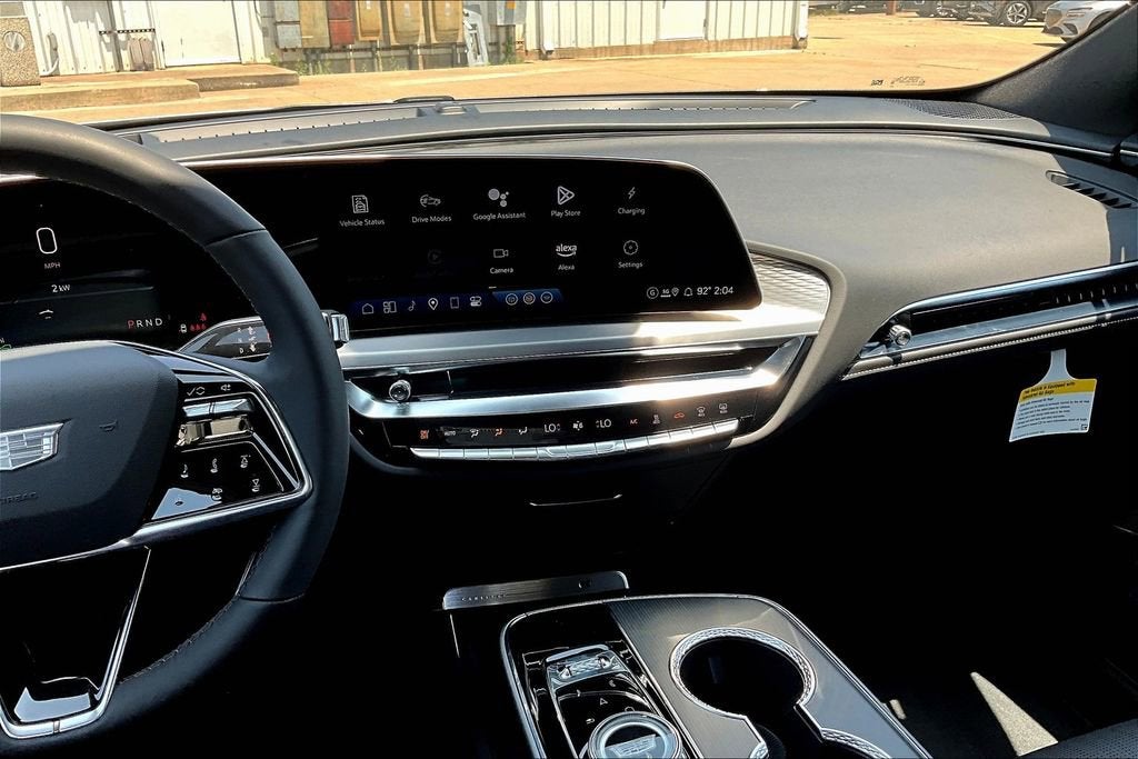 2025 Cadillac LYRIQ Luxury 1