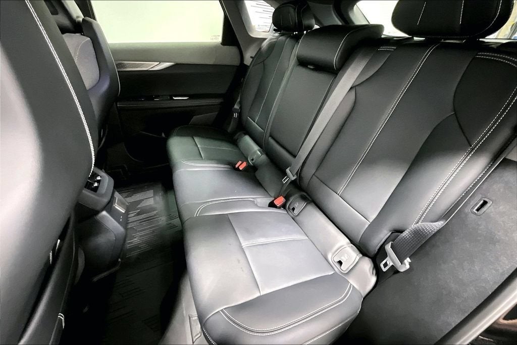 2027 Cadillac OPTIQ Luxury - Photo 18
