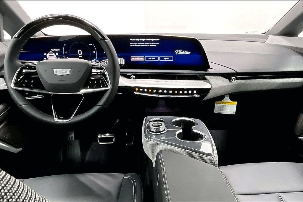 2027 Cadillac OPTIQ Luxury - Photo 6