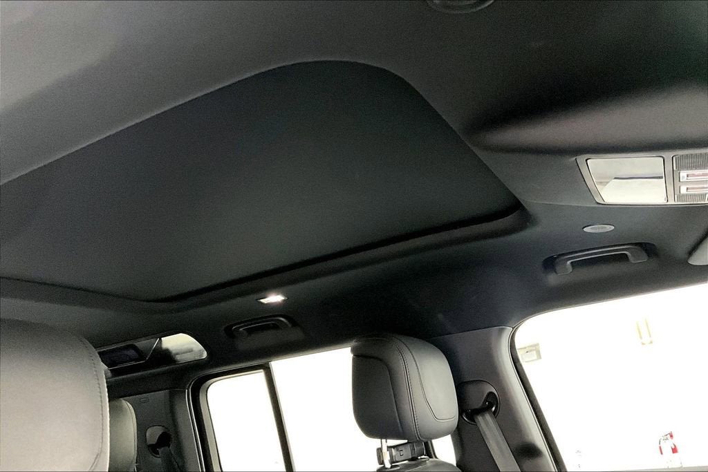 2024 Land Rover Defender Carpathian Edition