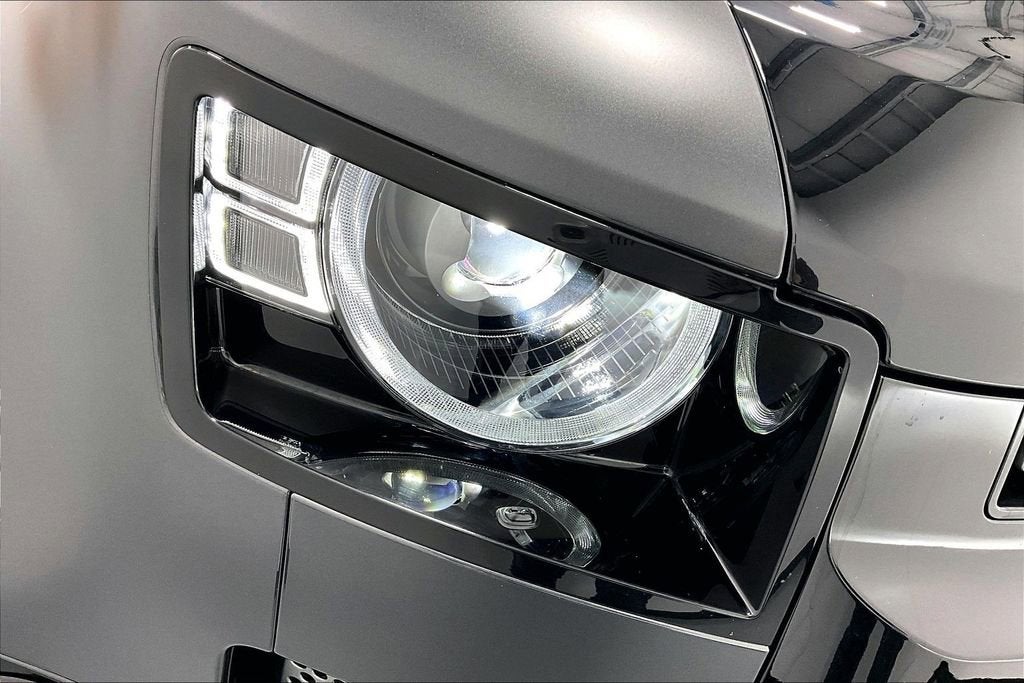 2024 Land Rover Defender Carpathian Edition