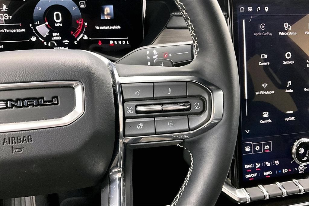 2025 GMC Acadia Denali