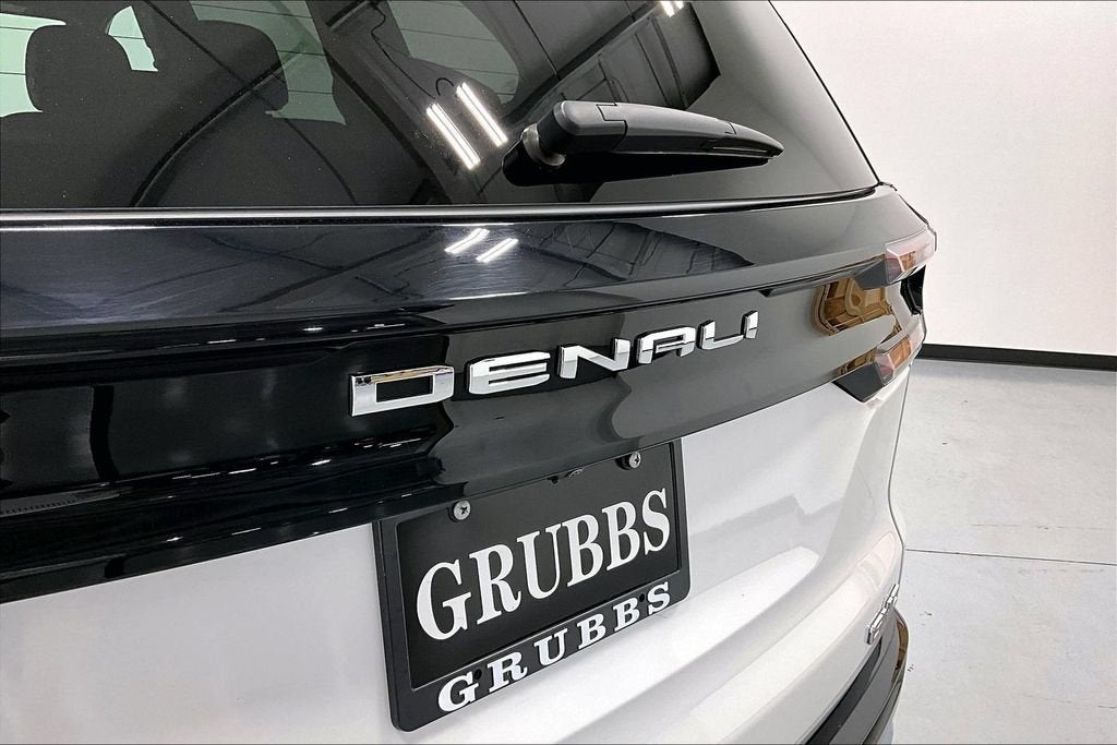 2025 GMC Acadia Denali