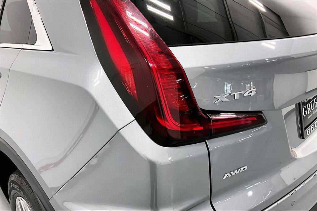 2024 Cadillac XT4 Premium Luxury