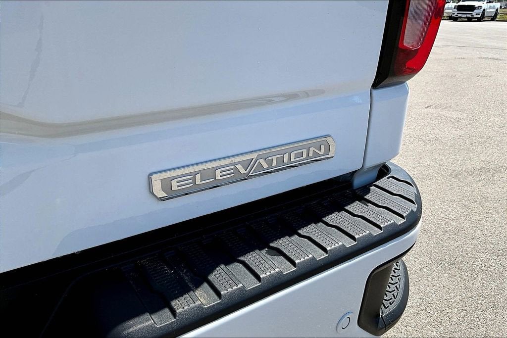 2025 GMC Sierra 1500 Elevation